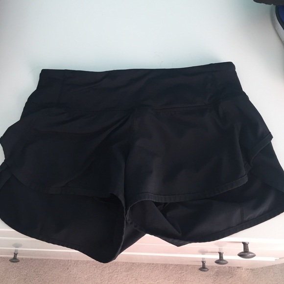 black lululemon speed shorts