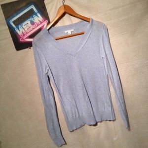 Banana republic v-neck thin cotton sweater size L