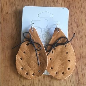 Leather earrings