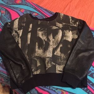 Long sleeve crew neck