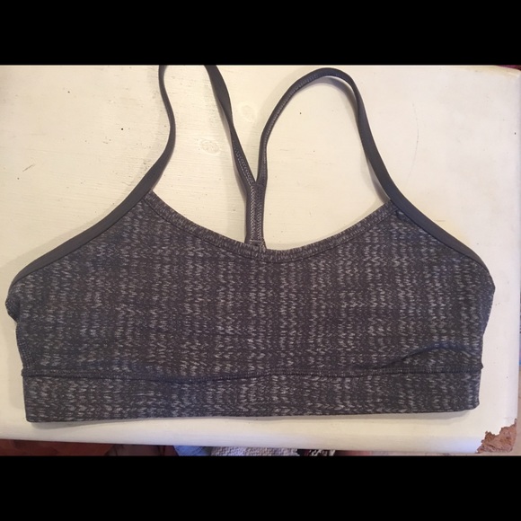 Lululemon athletica flow y bra.