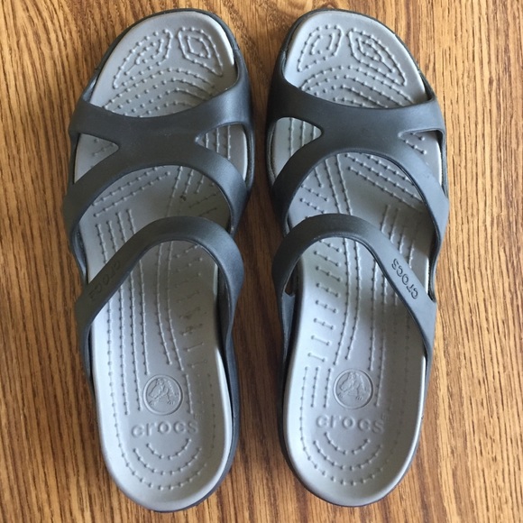 Crocs size 9