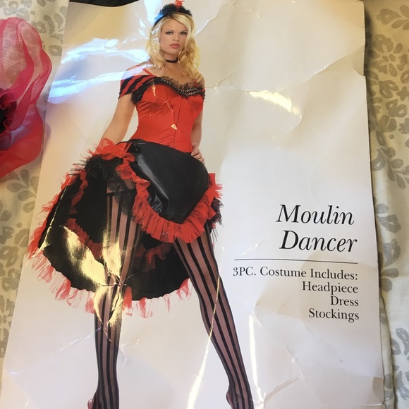 Moulin rouge Halloween costume