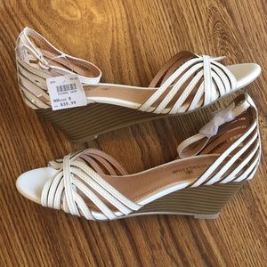 NIB, 💕Montego Bay Club, white 2" wedge sandal sz8