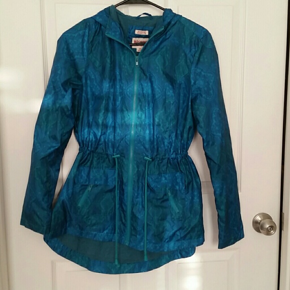 Water resistant rain jacket