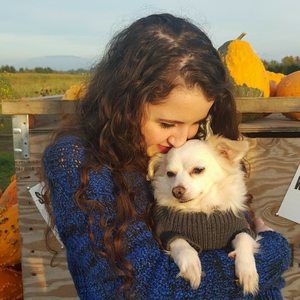 Meet your Posher, Julia laurie