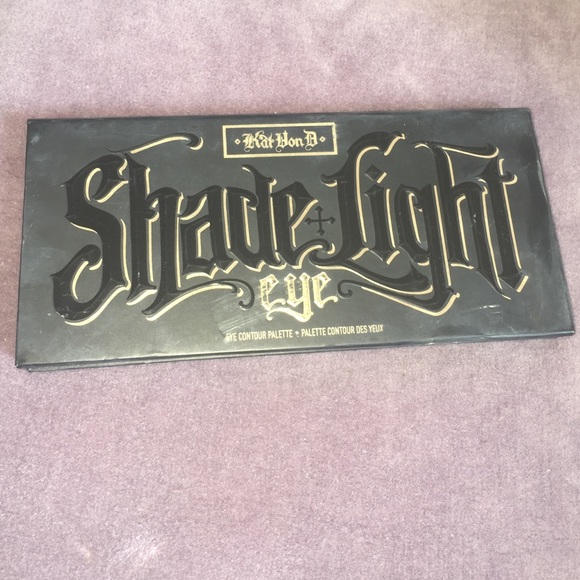 kat von d shade and light eye palette
