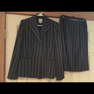 Anne Klein suit, barely worn!