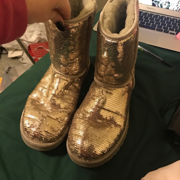 SEQUINED UGGS! Great condition