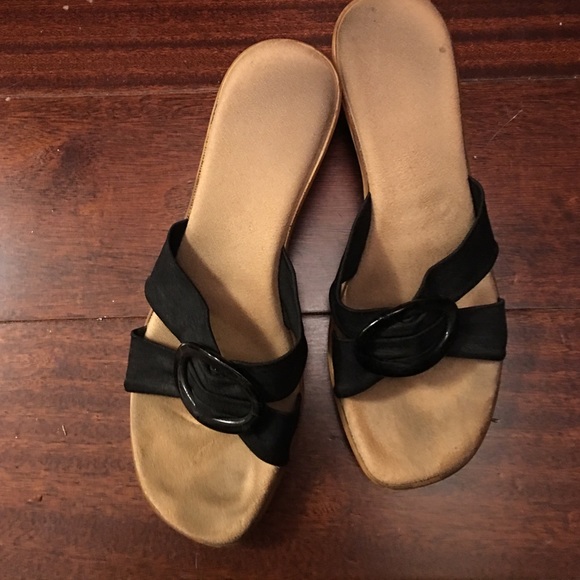 Black sandals