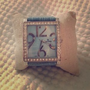 Watch with crystals !