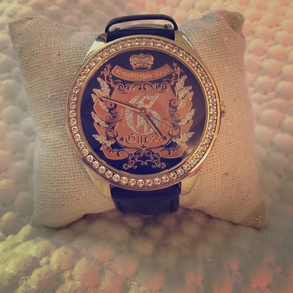 Guess watch main image 4