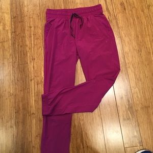 Size 4 lululemon joggers