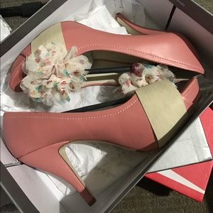 Cute salmon colored heels