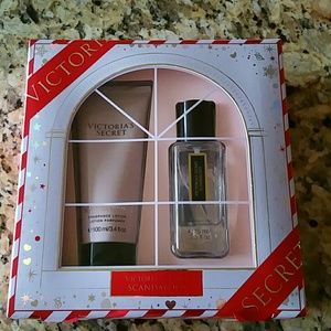 New! Victoria's Secret Scandalous gift set