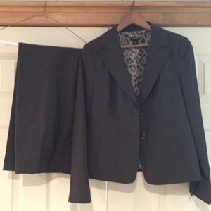 Ann Taylor pants suit. Lightweight wool.