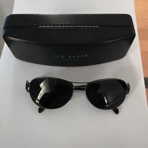 ON SALE⚠️Ted Baker Lulu Guinness Edition Sunglass
