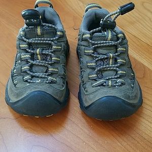 Keen hiking shoe