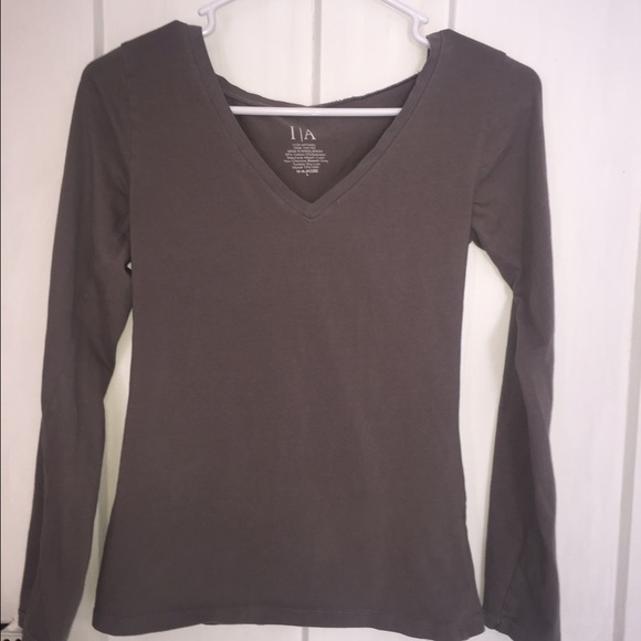 Long sleeves v neck