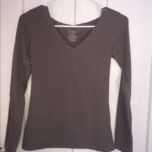 Long sleeves v neck