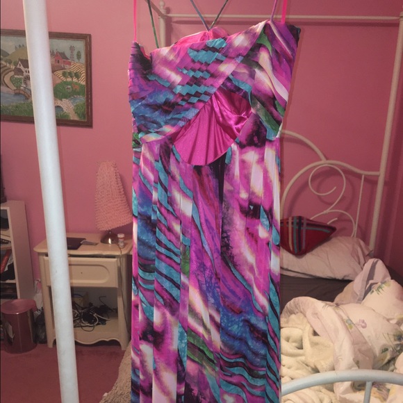 Patterned Prom Dress - Picture 4 of 4