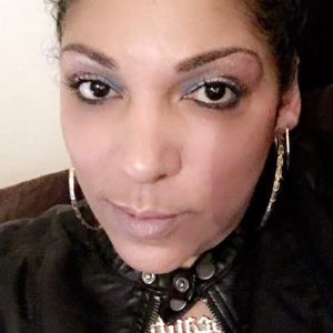 Meet your Posher, Tia