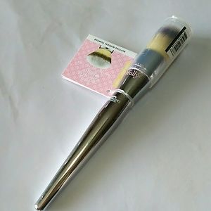 It Cosmetics Mineral Powder Brush