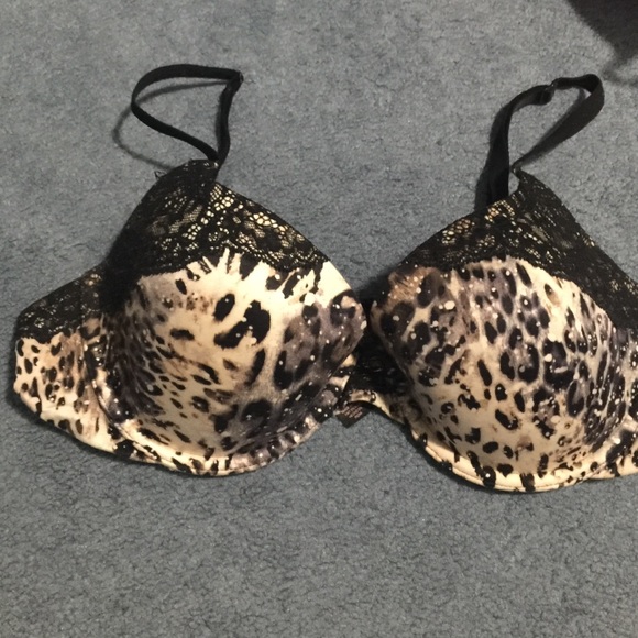 Victoria's Secret bra. Cheetah print. Size: 34C - Picture 1 of 4