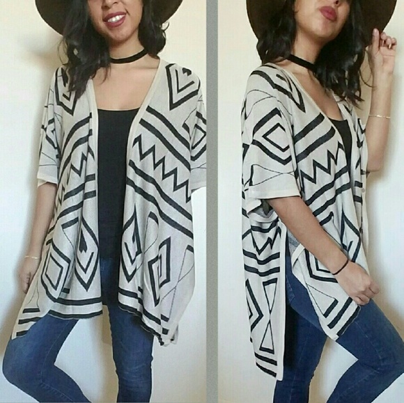 ❕LAST ONE TAN BLACK PRINT CARDIGAN - Picture 2 of 3