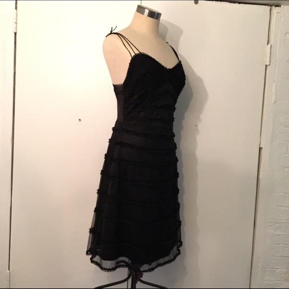 Classic Betsey Johnson sweetheart ruffled dress - Picture 2 of 3