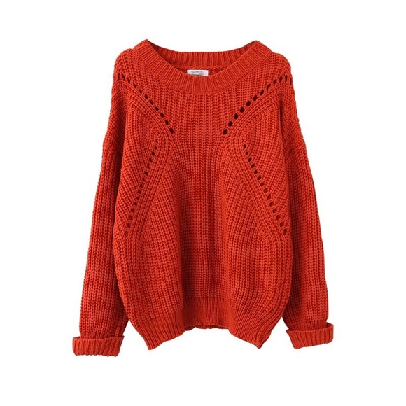 Red sweater with hat🎩 - Picture 2 of 2