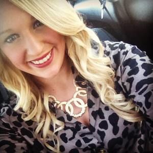 Meet your Posher, Lauren
