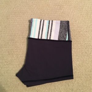 Wunder under lululemon 2" shorts