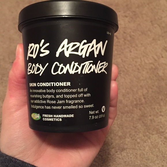 Lush Cosmetics Ro's Argan body conditioner❤