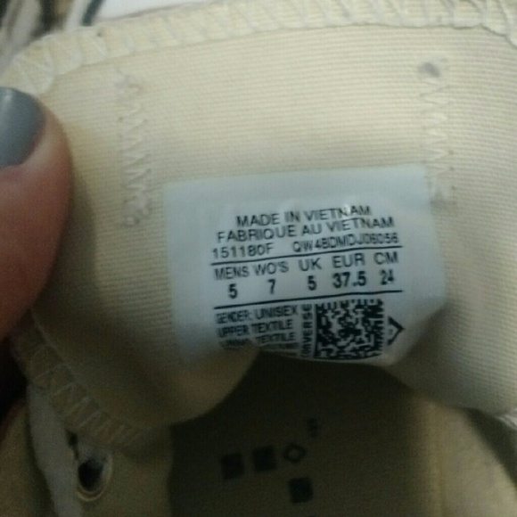 Converse - Picture 4 of 4