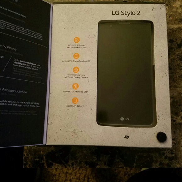 Boost Mobile LG Stylo 2 with case - Picture 2 of 3