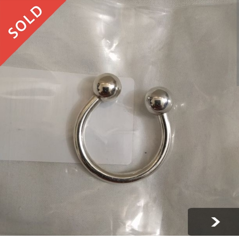 ????SOLD Tiffany & Co key Ring ????