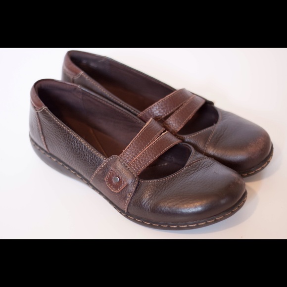 Clarks Mary Jane Flats