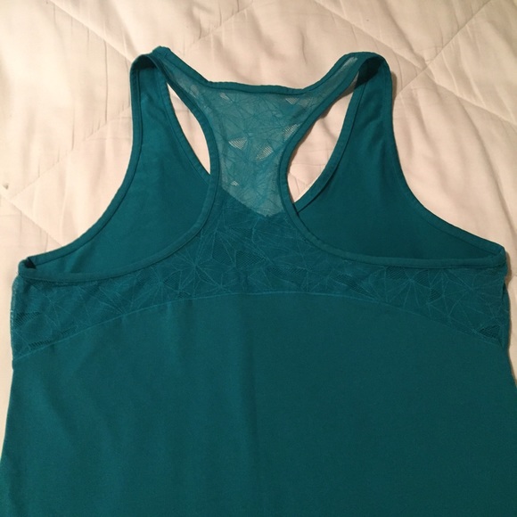 Women's Under Armour See-it Through Tank - Picture 2 of 2
