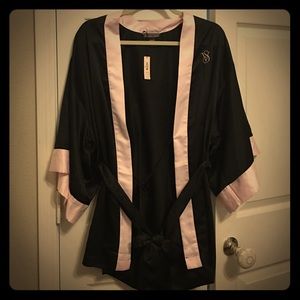 BRAND NEW Victoria Secret kimono/robe