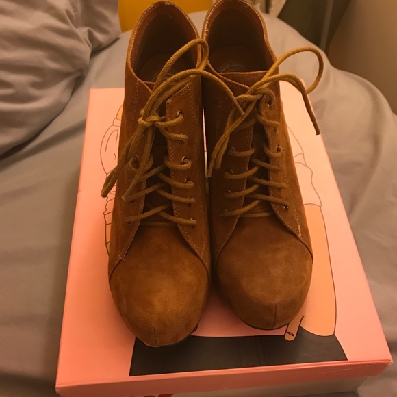 *AUTHENTIC* JEFFREY CAMPBELL WEDGES