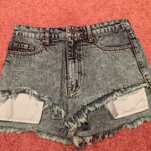 URBAN OUTFITTERS HIGH WAISTED SHORTS