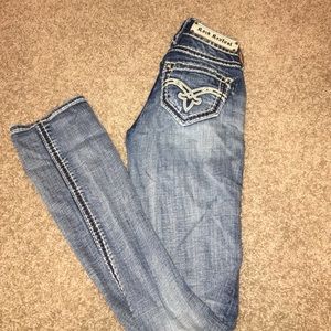 Rock revival straight cut jeans