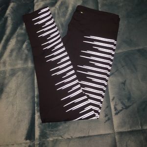 Reflective black leggings