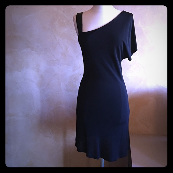 Perfect little black dress!