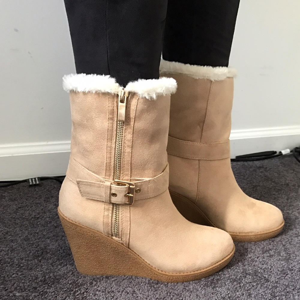 ‼️SOLD OUT‼️•Wedge Booties• - Picture 5 of 7