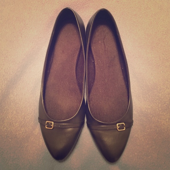 Black Poibted Toe Flats