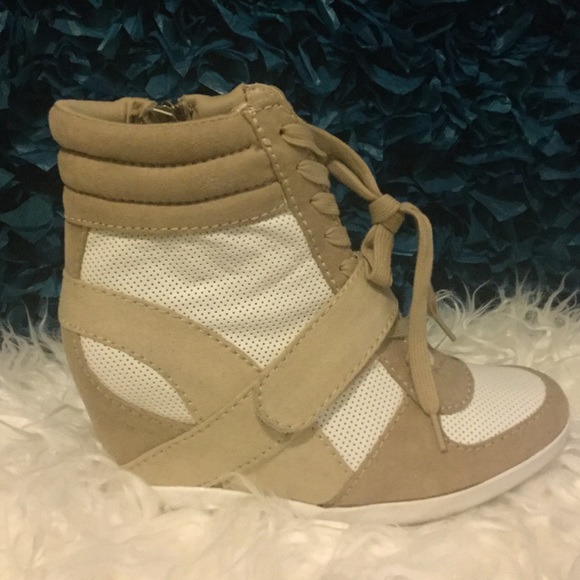 Simply Vera by Vera Wang: Wedge Booties - Picture 2 of 4
