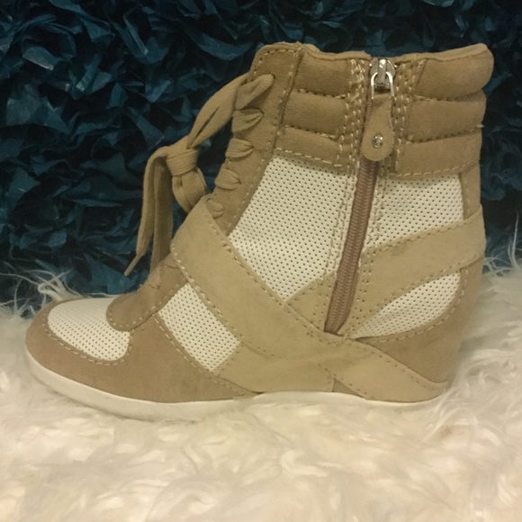 Simply Vera by Vera Wang: Wedge Booties - Picture 3 of 4