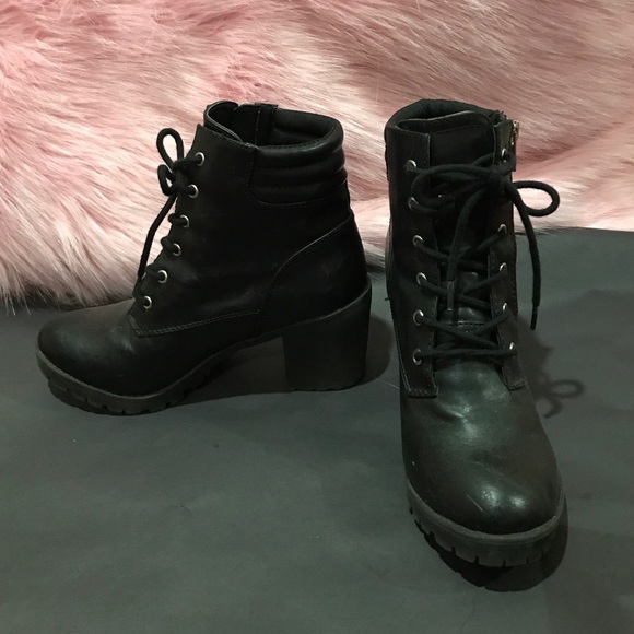 Heel booties